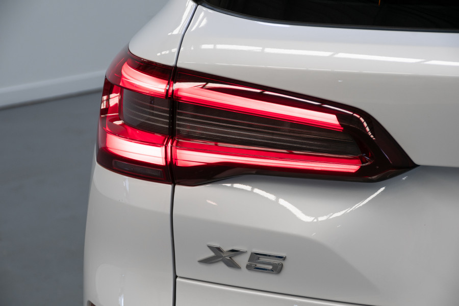 2021 BMW X5 xDrive30d SUV Image 11