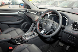 2024 MG ZST  Essence SUV