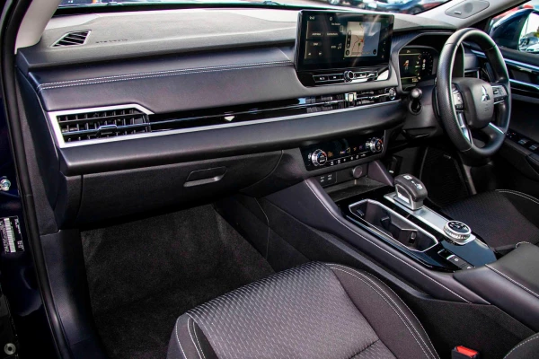 2026 Mitsubishi Outlander ZM ES SUV Image 7