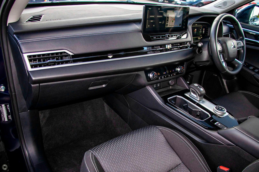 2026 Mitsubishi Outlander ZM ES SUV Image 7