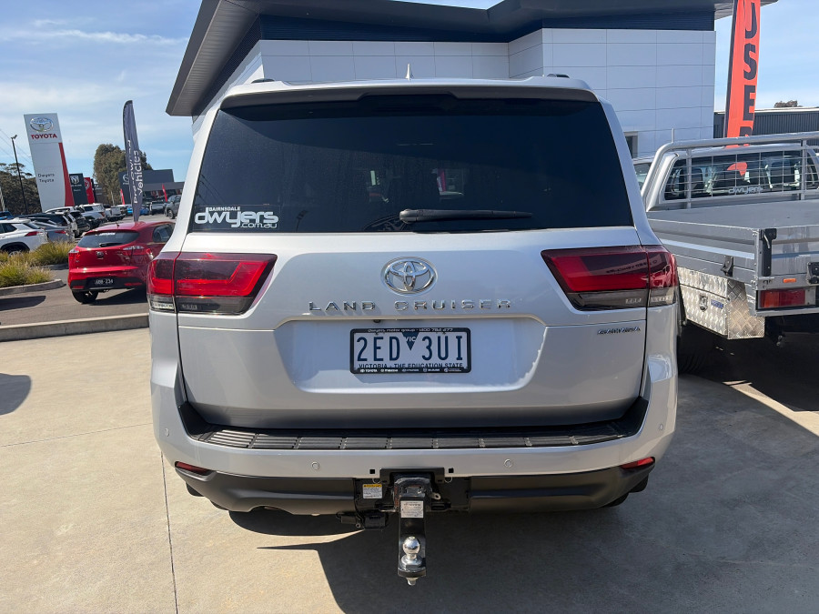 2022 MY24 Toyota LandCruiser FJA300R Sahara SUV Image 5