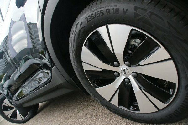 2025 MY26 Volvo XC40 XZ Plus B4 SUV Image 4