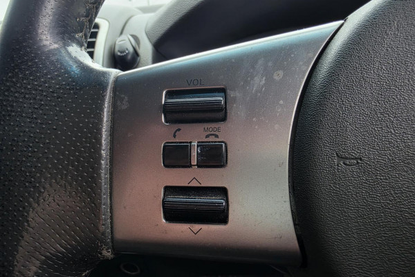 2011 Nissan Navara D40 ST Ute Image 23
