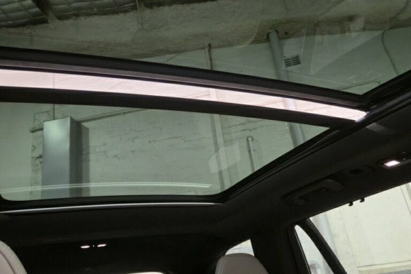 2025 MY26 Volvo XC90 L Series Ultra B5 Dark SUV Image 13