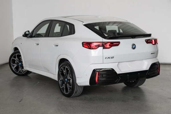 2024 BMW iX2 U10 eDrive20 M Sport SUV image 2