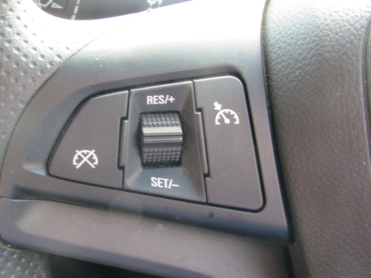 2014 Holden Cruze JH Series II  Equipe Hatch Image 21