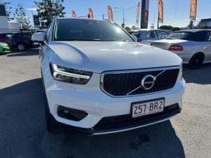 2020 Volvo XC40 XZ T4 Momentum SUV