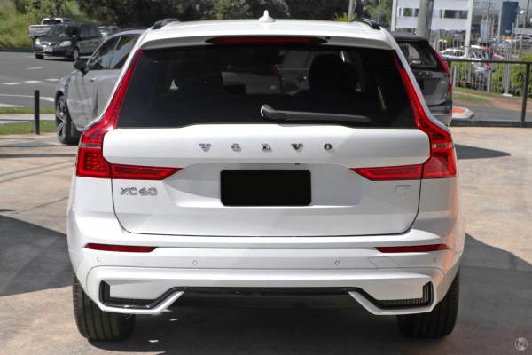 2025 Volvo XC60 UZ Plus T8 Plug-in Hybrid SUV Image 3