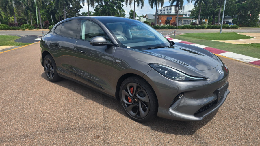 2025 MG IM6 S12L Platinum SUV Image 1
