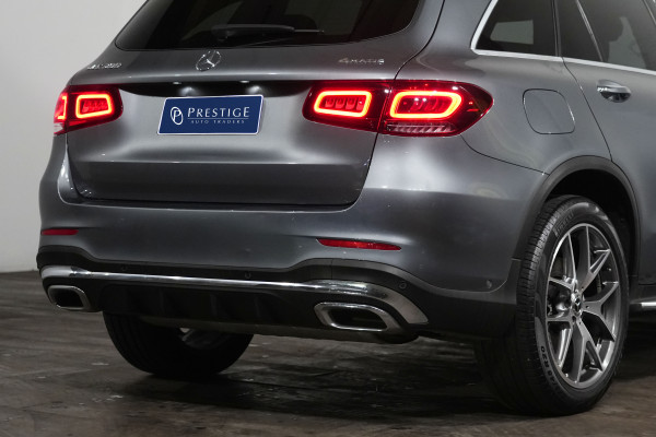 2021 Mercedes-Benz GLC-Class GLC300 SUV image 8