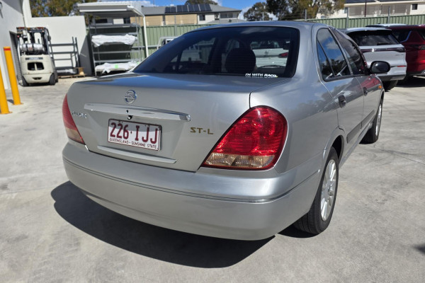 2004 Nissan Pulsar N16 S2 ST-L Sedan Image 3