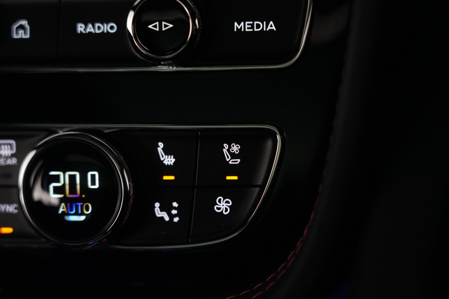 2024 Bentley Bentayga V8 SUV Image 26
