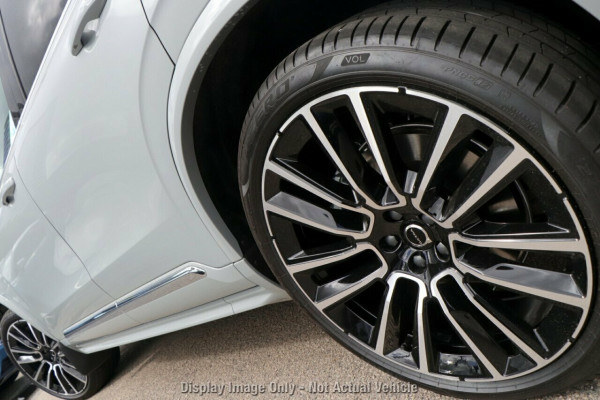2026 Volvo XC90 L Series Ultra B5 Dark SUV Image 4