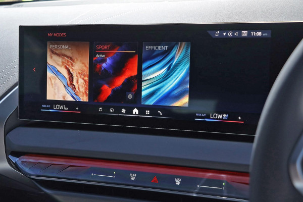 2025 BMW X3 G45 40d xDrive SUV image 14