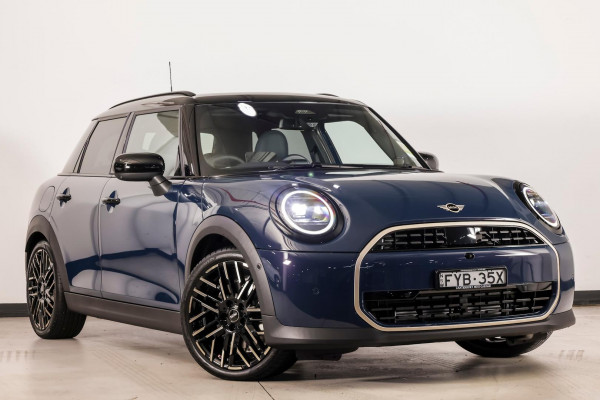MINI Cooper C Favoured F65