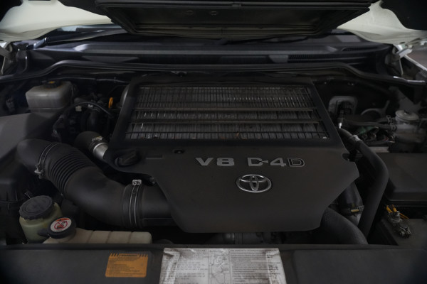 2018 Toyota LandCruiser Sahara SUV image 37