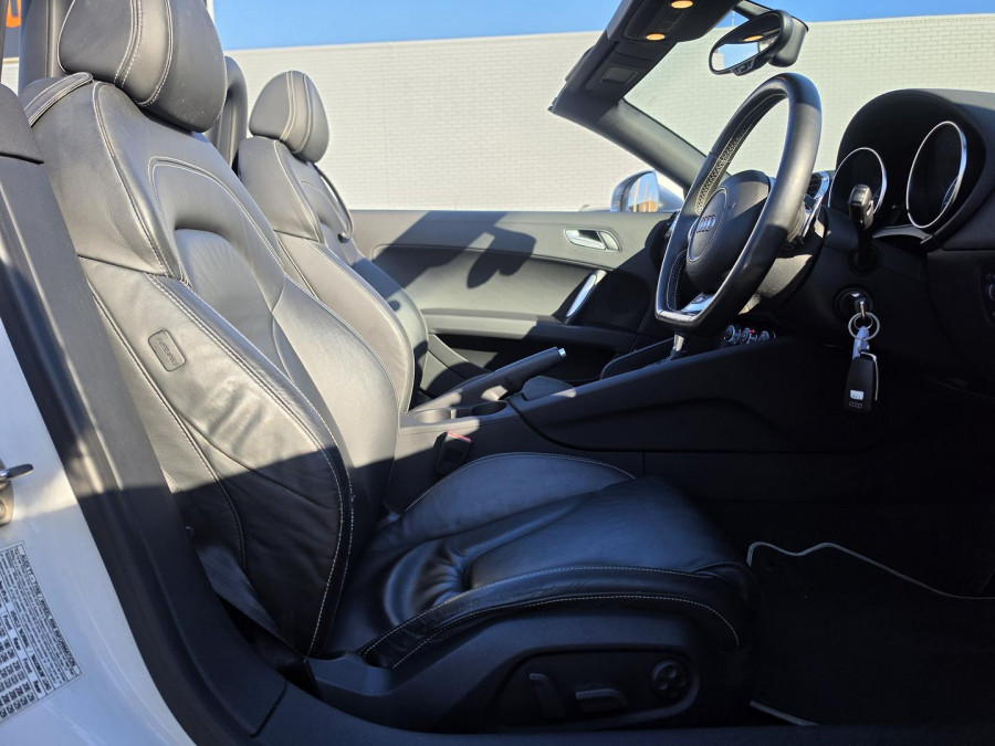 2009 Audi TTS 8J  Convertible Image 17