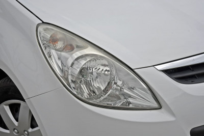 2011 Hyundai I20 PB MY11 Active Hatchback Image 2