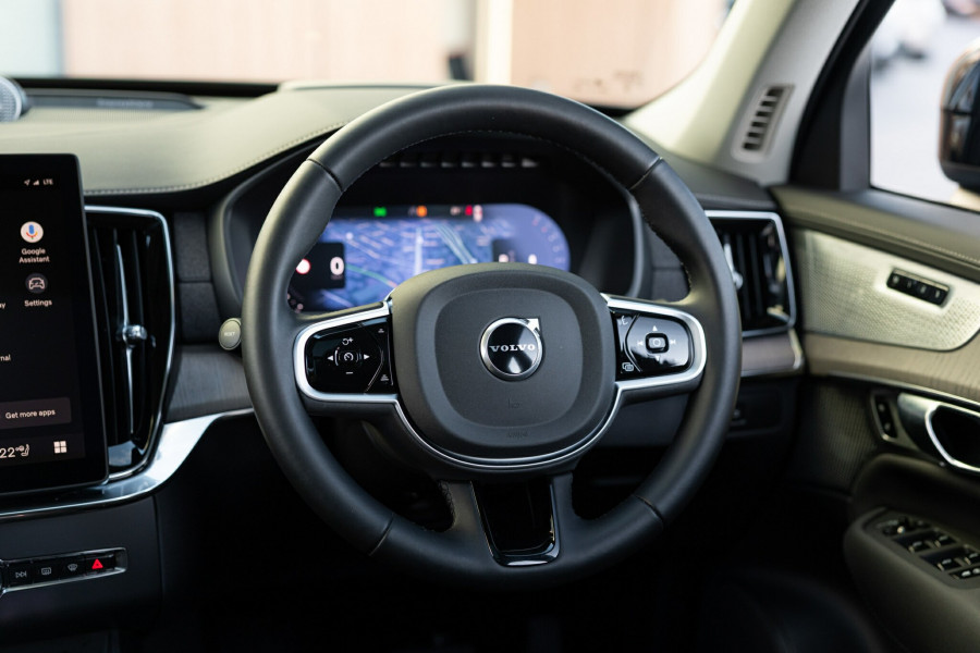 2025 MY26 Volvo XC90 L Series Ultra B5 Dark SUV Image 13