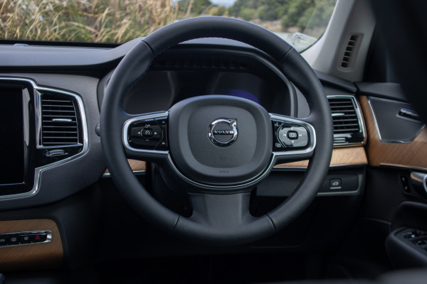 2024 Volvo XC90 B5 AWD PLUS SUV Image 4