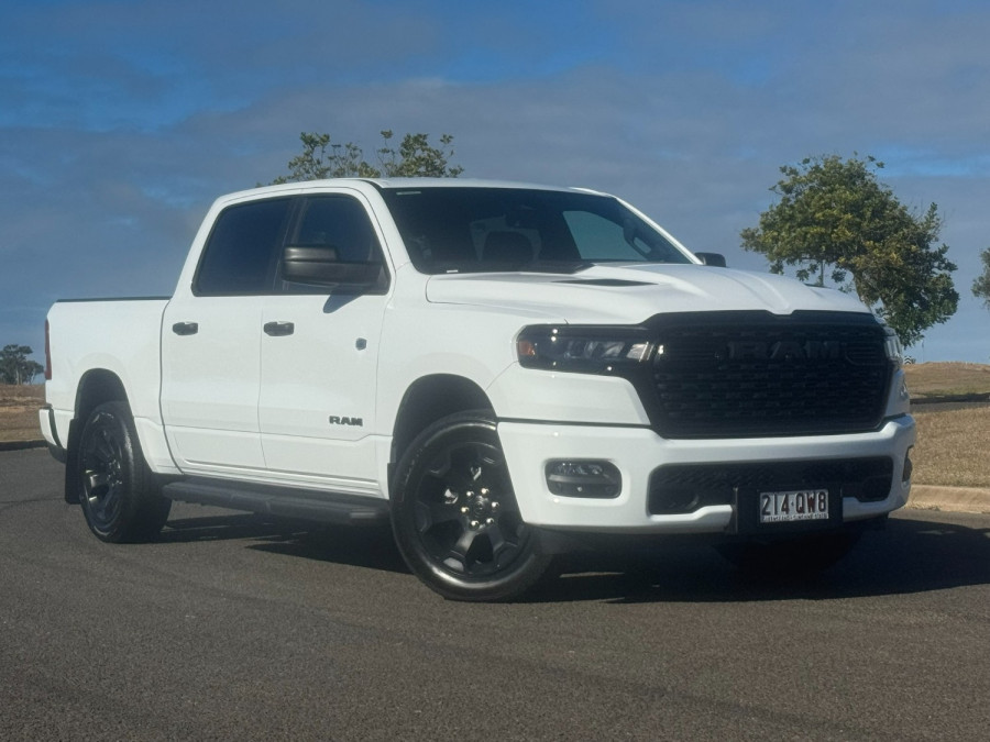 2026 Ram 1500 Express Ute Image 1