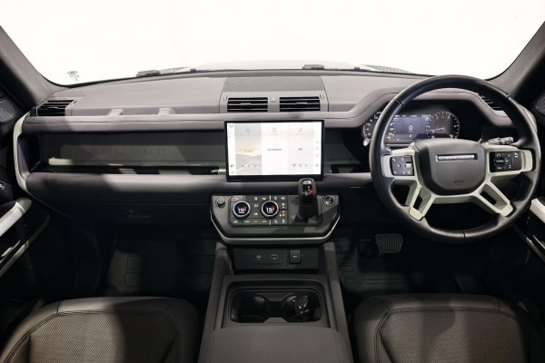 2022 MY23.5 Land Rover Defender L663 110 D300 SE SUV Image 10
