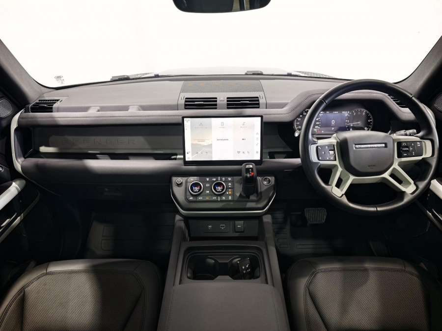 2022 MY23.5 Land Rover Defender L663 110 D300 SE SUV Image 10