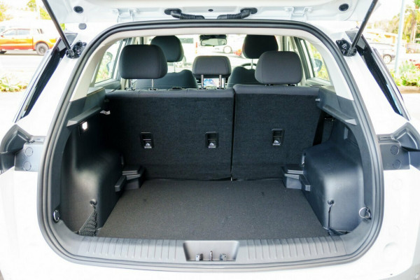 2026 Jaecoo J5 No Series Summit SUV Image 8