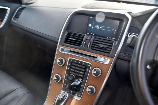 2025 MY26 Volvo XC60 UZ Plus B5 Bright SUV Image 24