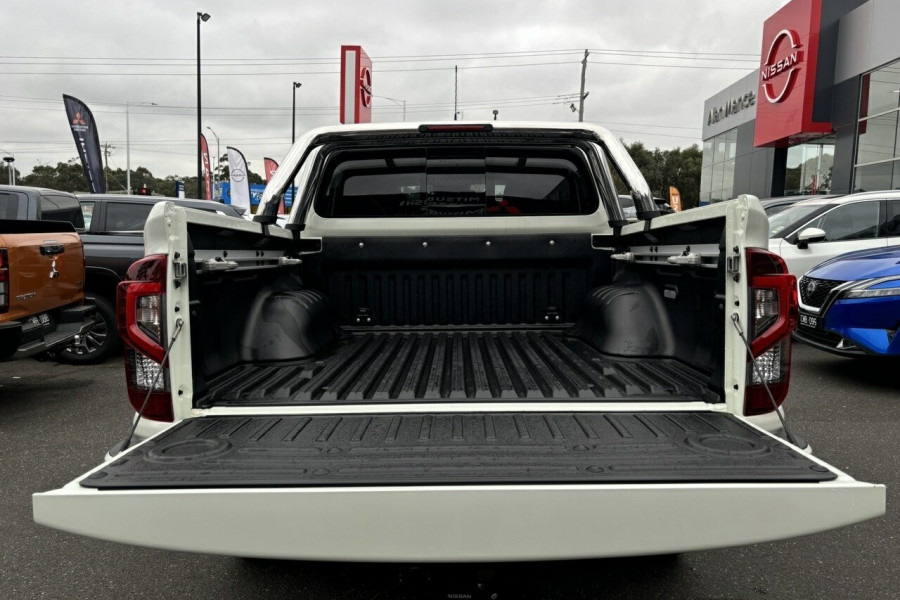 2024 Nissan Navara D23 ST-X Ute Image 9