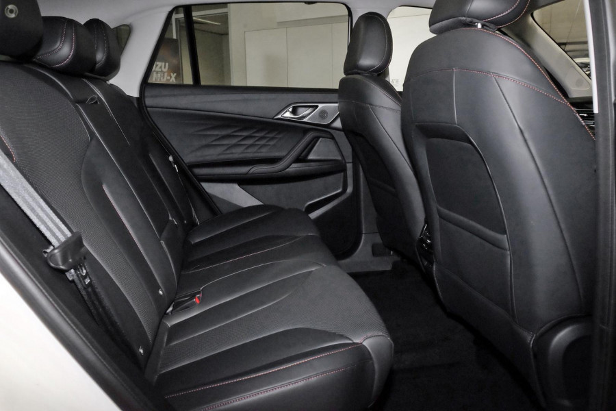 2025 MG HS AS33 Super Hybrid Essence SUV Image 9