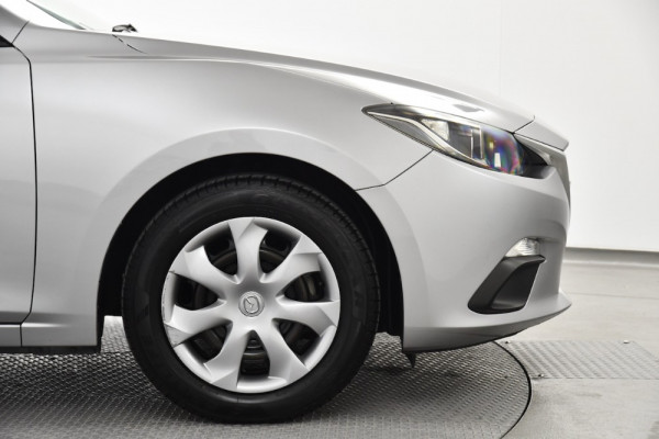 2014 Mazda 3 BM5478 Neo Hatchback Image 5