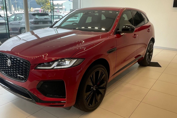 2024 MY23 Jaguar F-PACE X761 R-Dynamic SE SUV Image 5