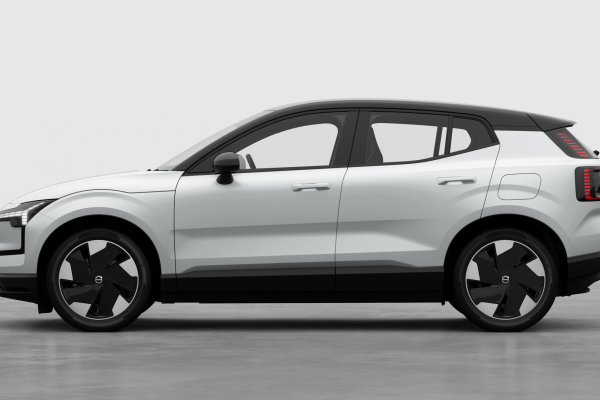 2026 Volvo EX30  Single Motor Extended Range Plus SUV