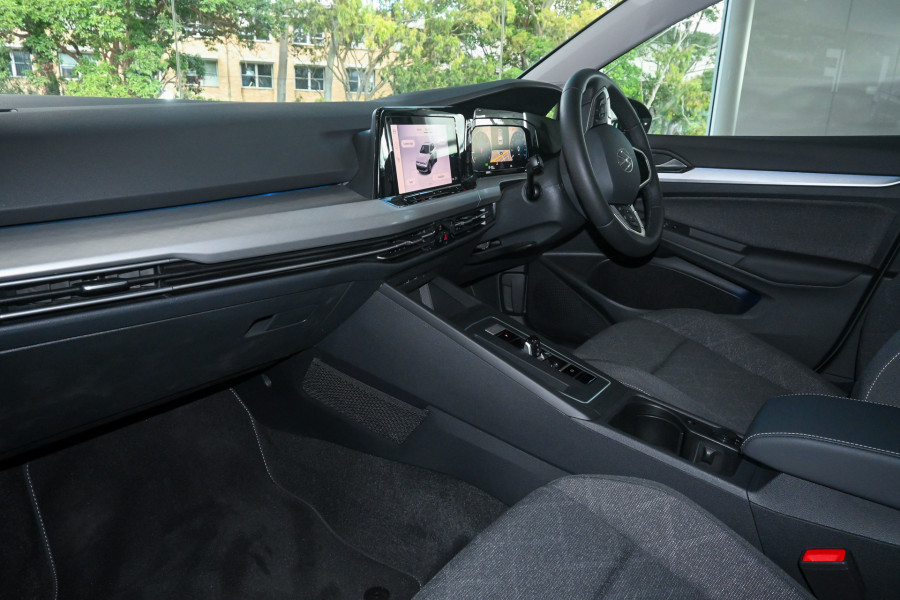 2024 Volkswagen Golf 8 110TSI Life Hatch Image 8