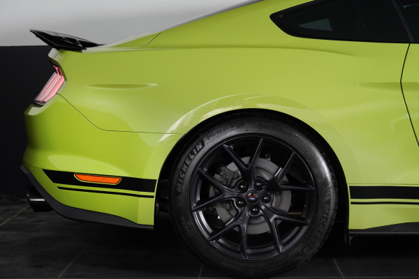 2020 Ford Mustang R-Spec Coupe Image 13