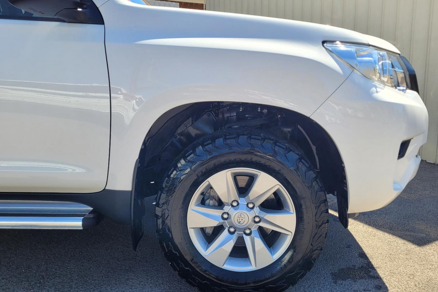 2019 Toyota LandCruiser Prado GDJ150R GX SUV Image 8