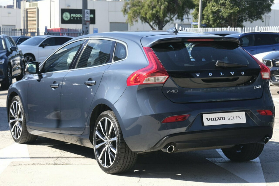 2017 Volvo V40 Cross Country M Series MY17 D4 Adap Geartronic Inscription Hatch