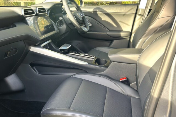 2024 MY24.5 MG ZS EV ZS ESSENCE H24.5 Essence SUV