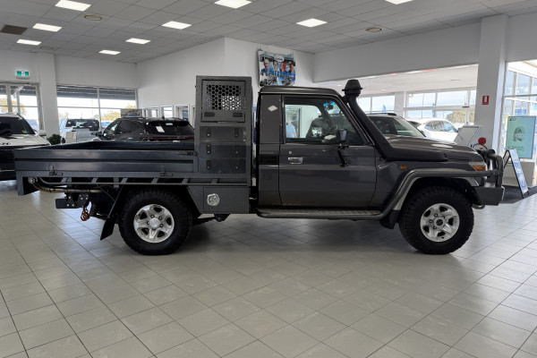2020 Toyota LandCruiser VDJ79R GXL Single-Cab Cab-Chassis Image 8