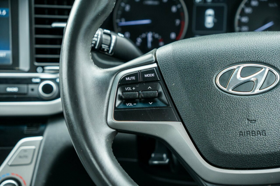2018 Hyundai Elantra AD Trophy Sedan Image 10