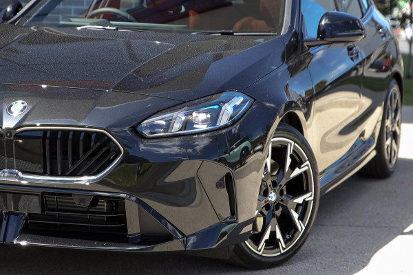 2025 BMW 1 Series F70 120 M Sport Hatch image 3