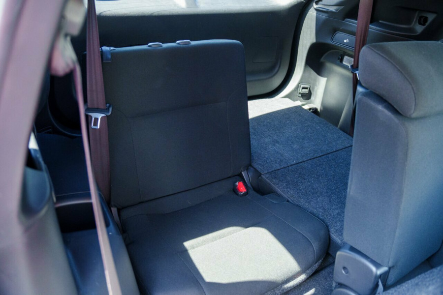 2024 Mitsubishi Outlander ZM LS SUV Image 8