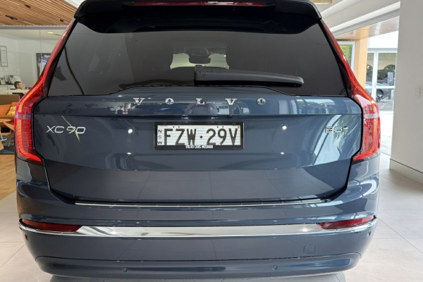 2026 Volvo XC90 L Series Plus B5 Bright SUV Image 4