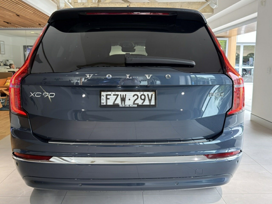 2026 Volvo XC90 L Series Plus B5 Bright SUV Image 4
