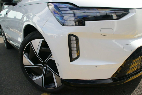 2025 Volvo EX90 No Series Ultra Twin Motor Performance SUV Image 2