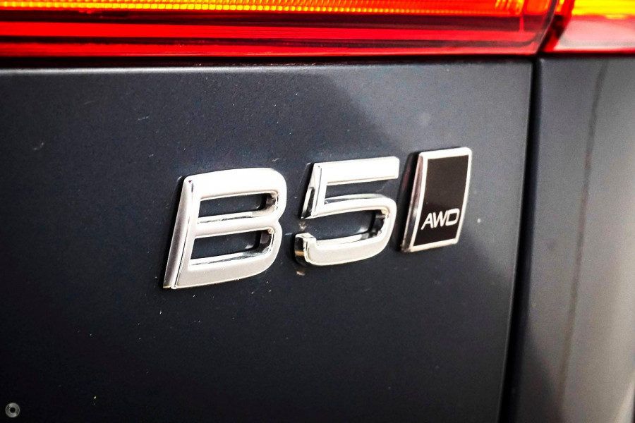 2026 Volvo XC60 UZ Ultra B5 Dark SUV Image 11