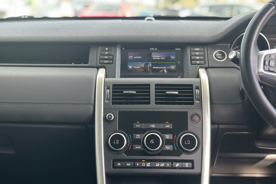 2017 Land Rover Discovery Sport L550 TD4 SE SUV Image 17