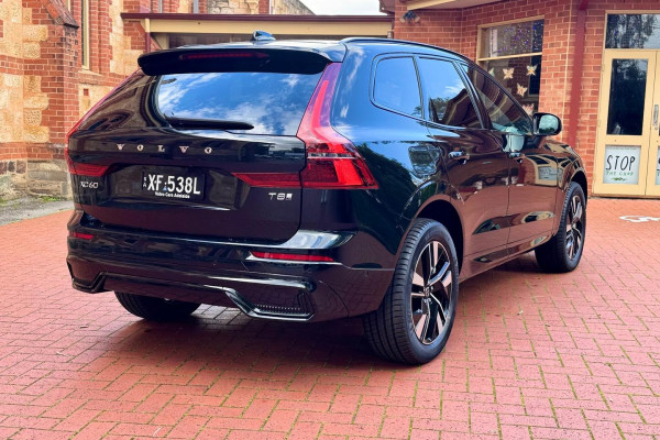 2025 Volvo XC60 UZ Plus T8 Plug-in Hybrid SUV Image 12