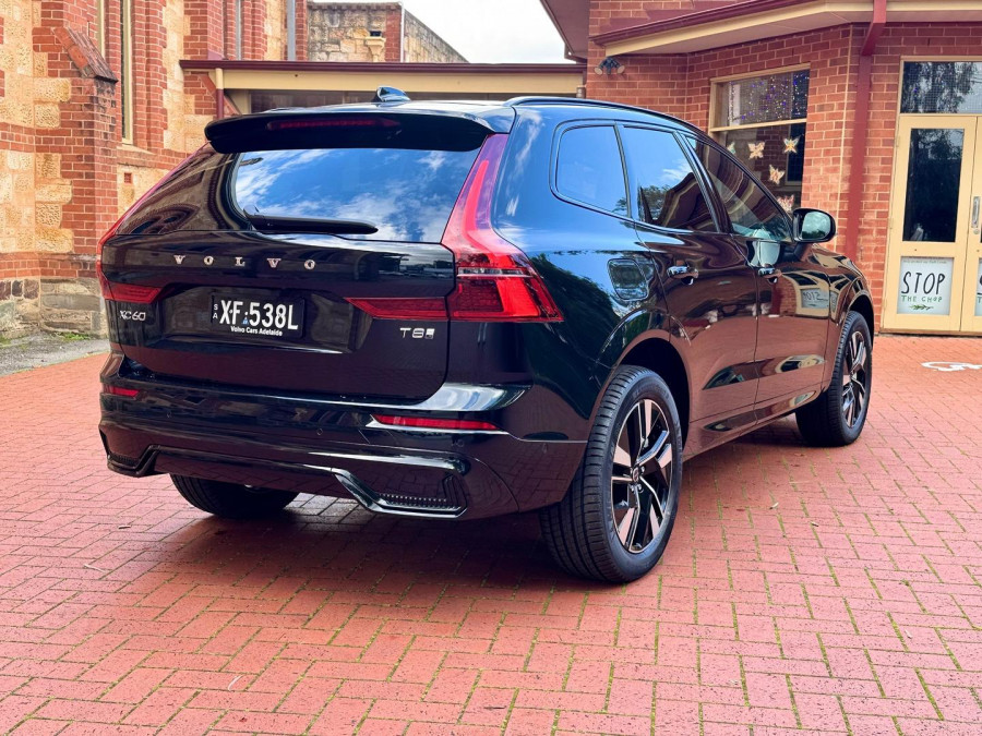 2025 Volvo XC60 UZ Plus T8 Plug-in Hybrid SUV Image 12